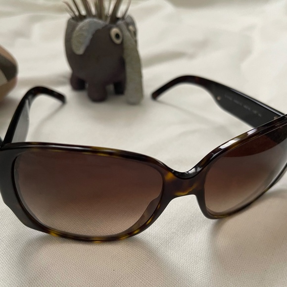 Vintage Burberry Sunglasses w/ Case main image 4